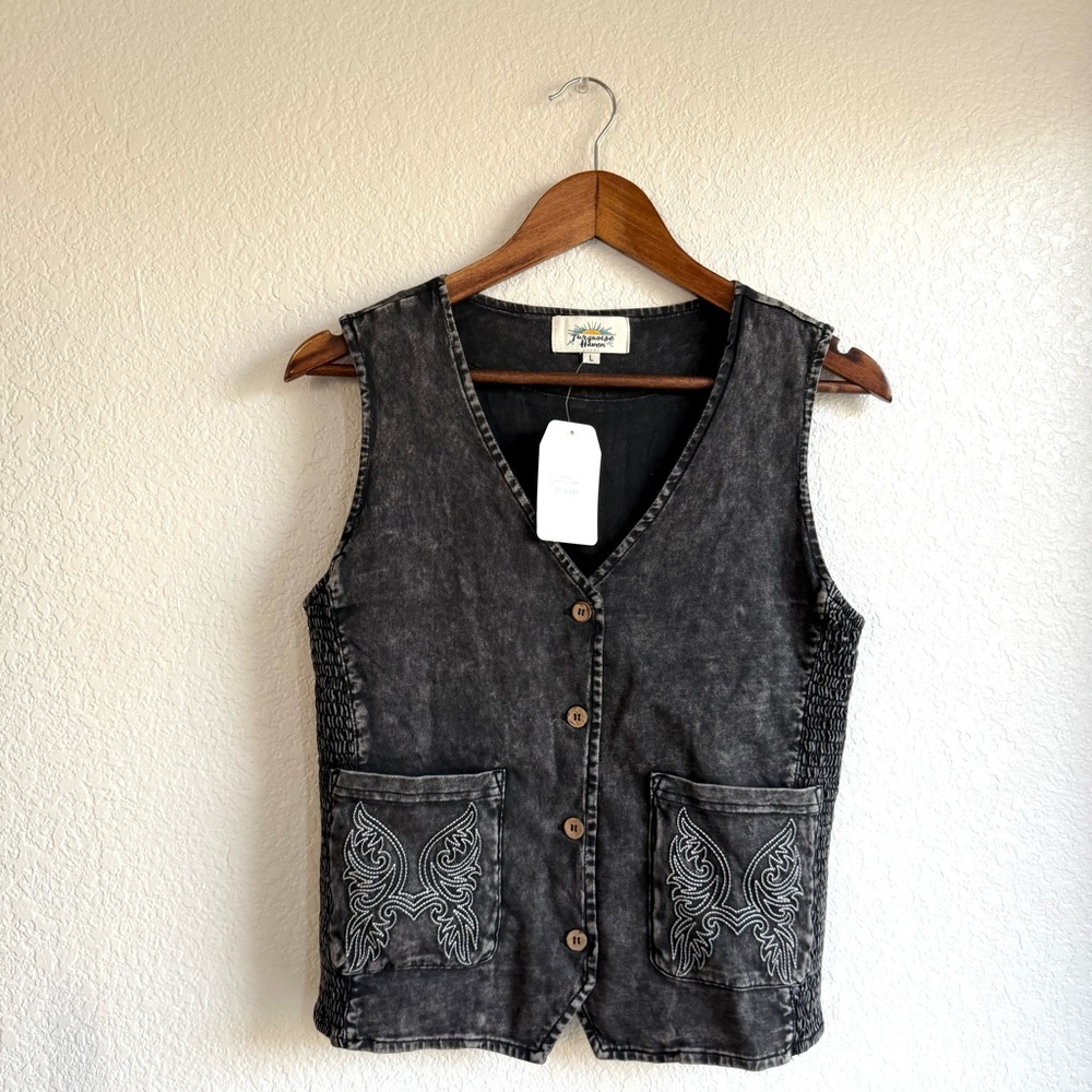 NEW Turquoise Haven Womens Vest Washed Black Gray Embroidered Smocked Size Large